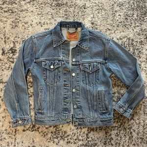 Levi's Women's Ex-Boyfriend Trucker Jacket